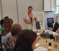 Magia ziół w bibliotece – tworzymy naturalne kosmetyki!