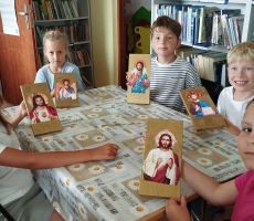 „Beskid bez kitu” i magia cerkiewnych malowideł – twórcze spotkanie w Bibliotece w Tyliczu!