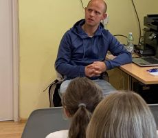 Radość życia wypływa z pasji spotkanie w bibliotece w Tyliczu