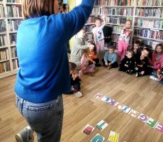 Biblioteczne abecadło - zajęcia dla przedszkolaków w Filii na Czarnym Potoku