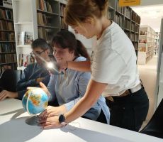 Spotkanie podopiecznych ŚDS w bibliotece