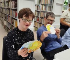 Spotkanie podopiecznych ŚDS w bibliotece