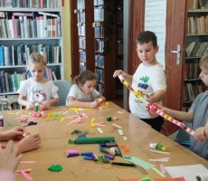 Warsztaty tradycyjnych ozdób choinkowych w Bibliotece w Tyliczu!