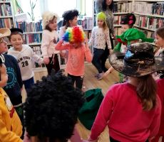 Z książką do przedszkola- andrzejkowe czary i zabawy.