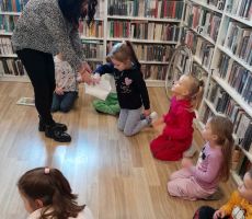 Z książką do przedszkola- andrzejkowe czary i zabawy.