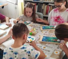 Zimowe pejzaże pełne wyobraźni – ferie w bibliotece!