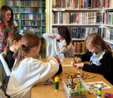 Motylem jestem - warsztaty plastyczno-czytelnicze w Filii na Czarnym Potoku