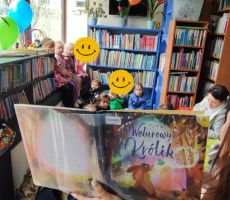Przedszkolaki w bibliotece na Źródlanej